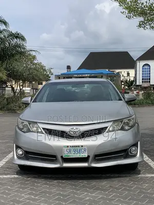 Toyota Camry LE 4dr Sedan (2.5L 4cyl 6A) 2012 Silver