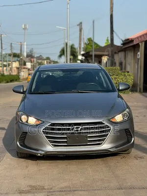 Hyundai Elantra 2017 Silver