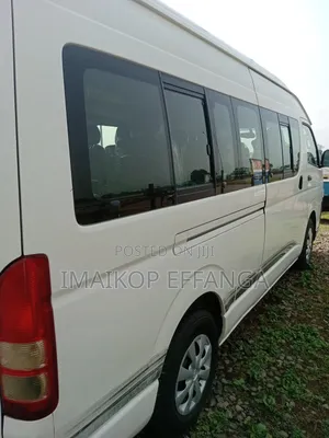 Toyota HiAce 2012 White