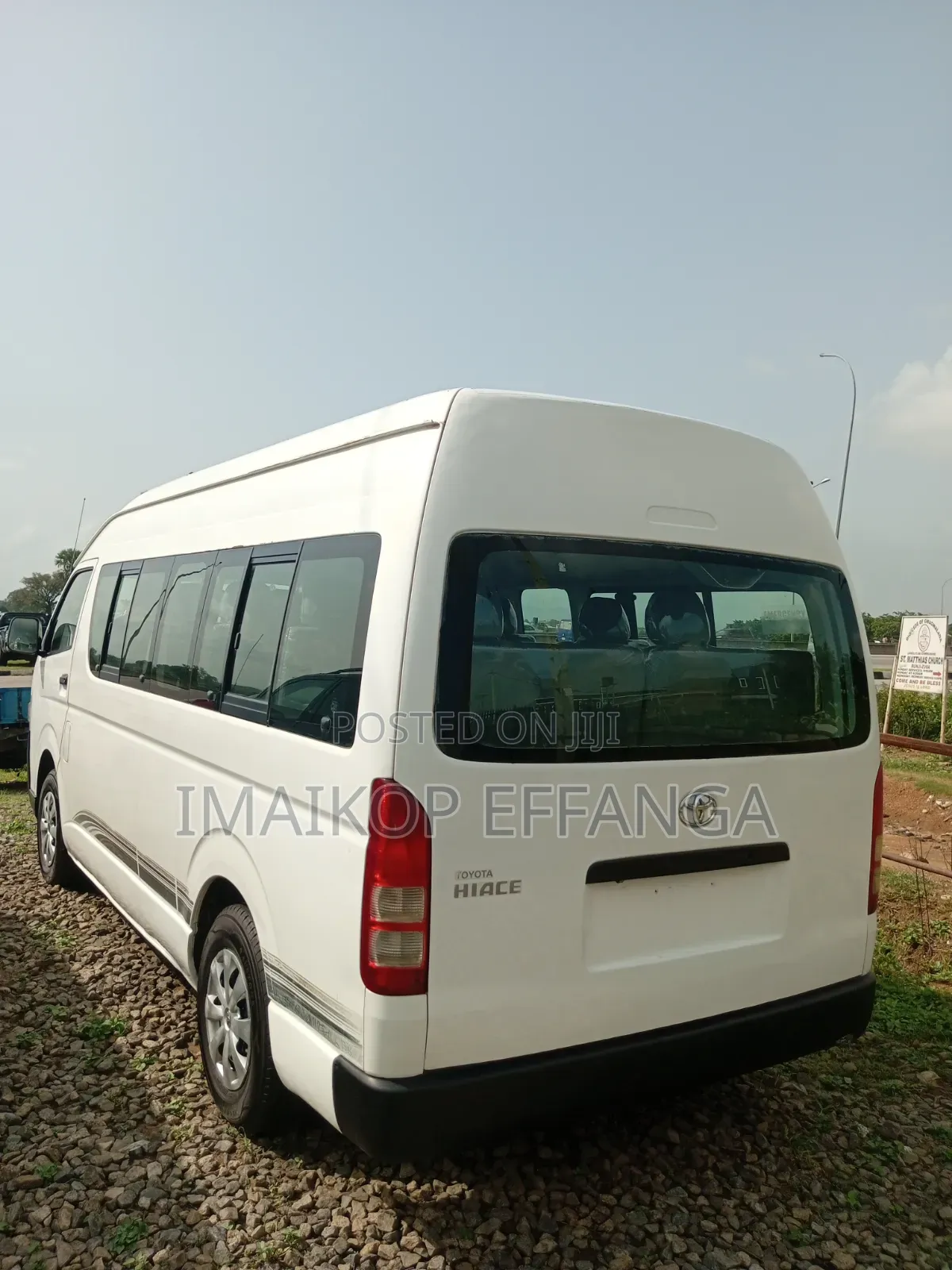 Toyota HiAce 2012 White