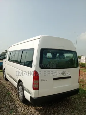 Toyota HiAce 2012 White