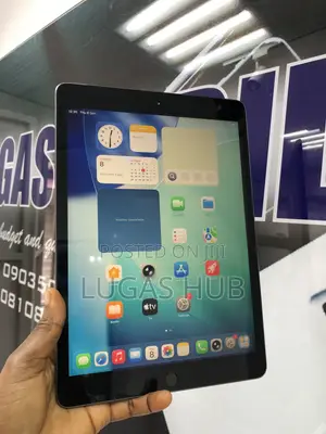 Apple iPad 10.2 (2020) 128 GB Gray