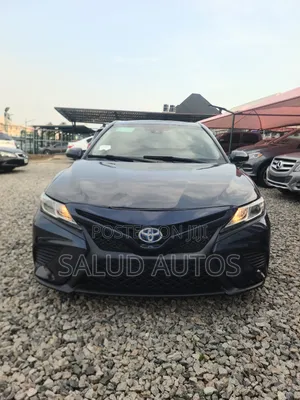 Toyota Camry SE (2.5L 4cyl 8A) 2019 Blue