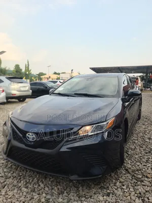 Toyota Camry SE (2.5L 4cyl 8A) 2019 Blue