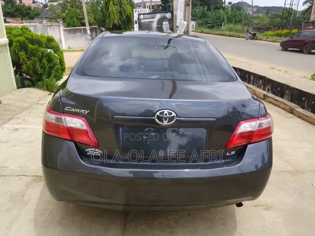 Toyota Camry 2.4 SE 2008 Gray