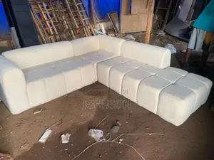 A Set of Corner Unit