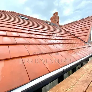 Neat Metal Roof Finishing for Buildings