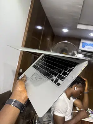 Laptop Apple MacBook Air 2016 8GB Intel Core 5 SSD 128GB