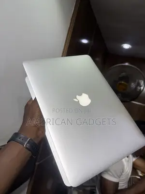 Laptop Apple MacBook Air 2016 8GB Intel Core 5 SSD 128GB