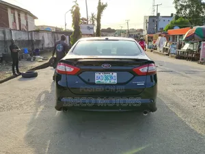 Ford Taurus SE 2013 Black