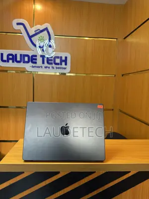 Laptop Apple MacBook Pro 2023 M3 18GB Apple M3 SSD 512GB