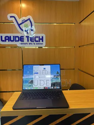 Laptop Apple MacBook Pro 2023 M3 18GB Apple M3 SSD 512GB