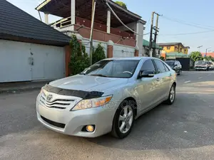 Toyota Camry LE 4dr Sedan (2.5L 4cyl 6A) 2011 Silver