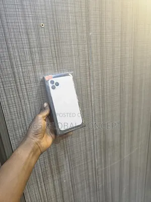 New Apple iPhone 11 Pro Max 256 GB Gold