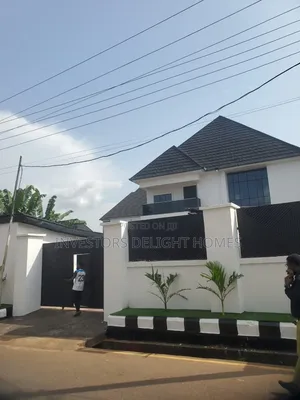 4bdrm Duplex in Oshimili North for sale