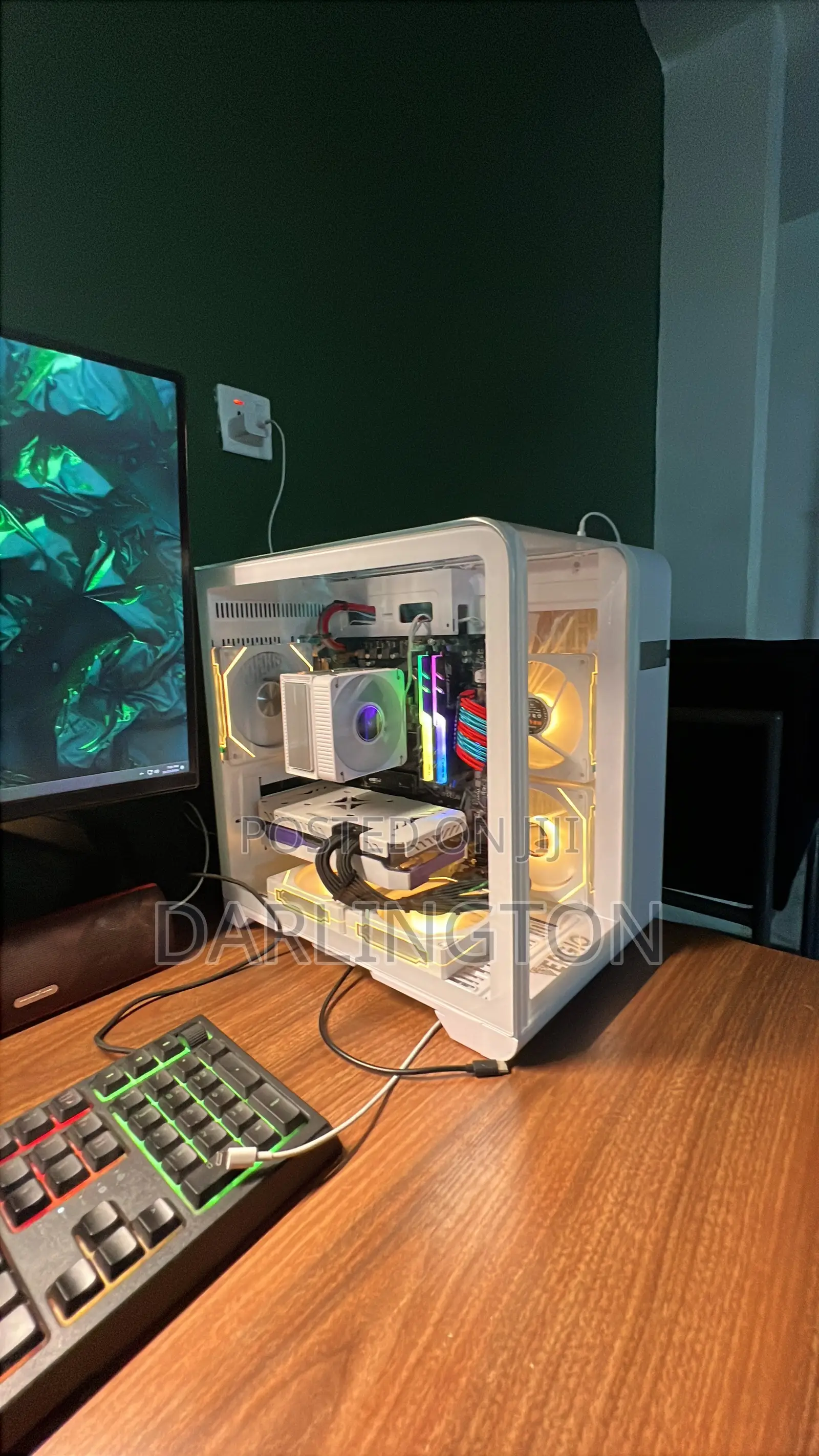 Desktop Computer Gigabyte 32GB AMD Ryzen 7 SSD 4T