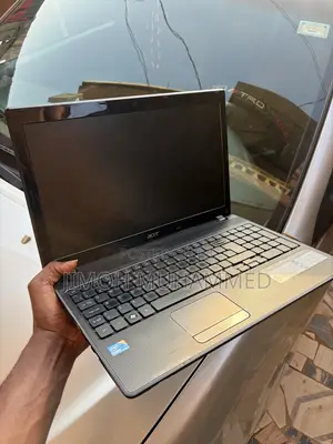 Laptop Acer Aspire 5742 4GB Intel Core i5 HDD 500GB