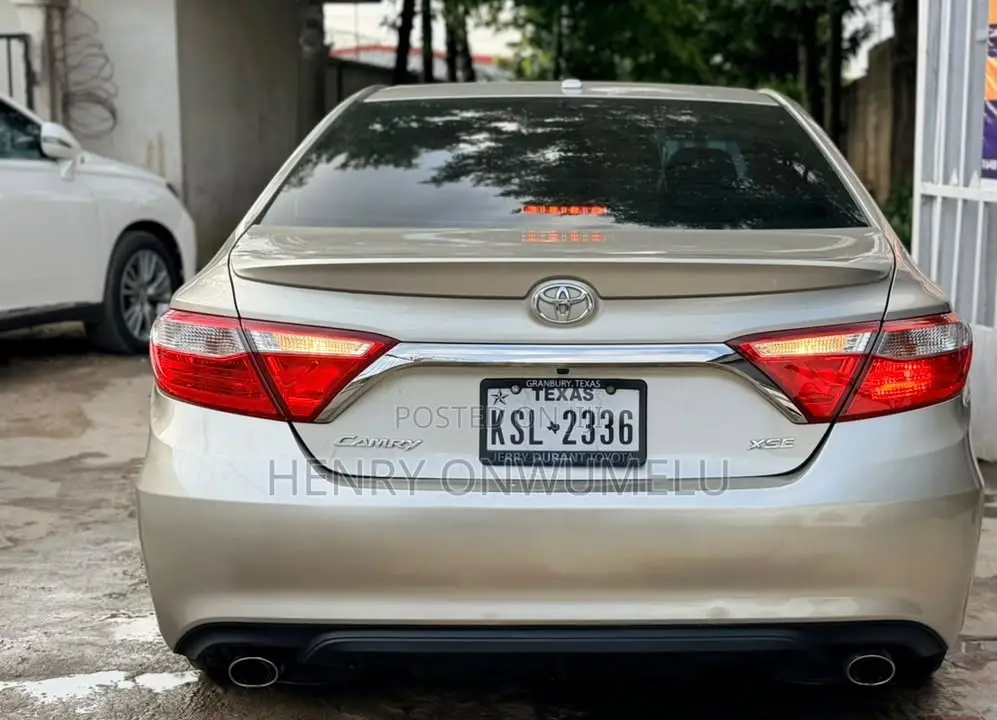 Toyota Camry 2015 Gold