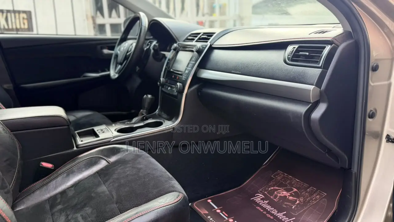 Toyota Camry 2015 Gold