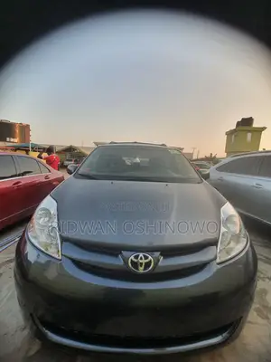 Toyota Sienna 2009 Blue