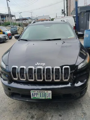 Jeep Cherokee Latitude 4dr SUV (2.4L 4cyl 9A) 2015 Black
