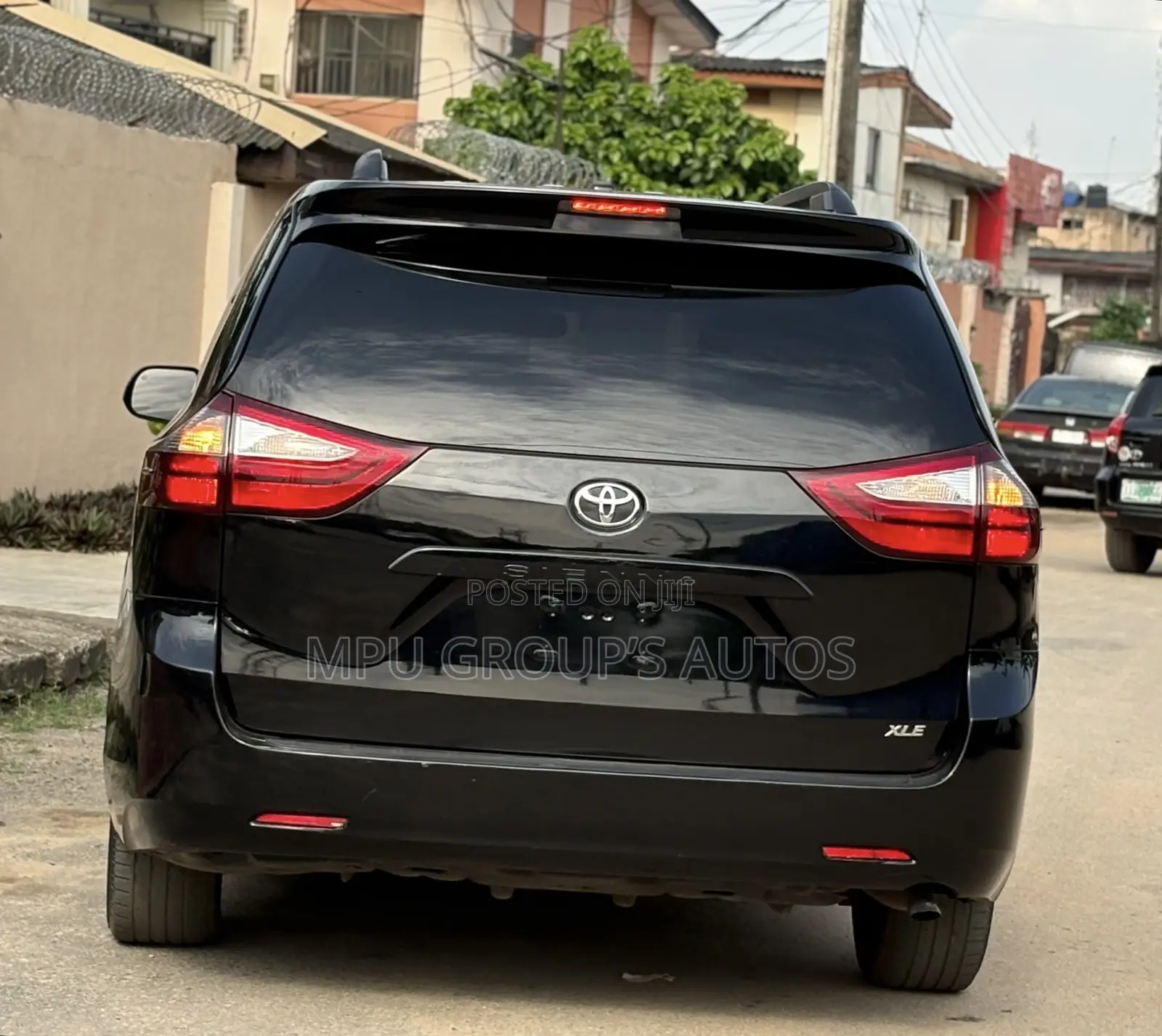 Toyota Sienna 2012 Black