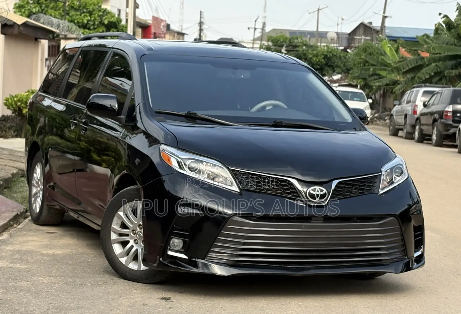 Toyota Sienna 2012 Black