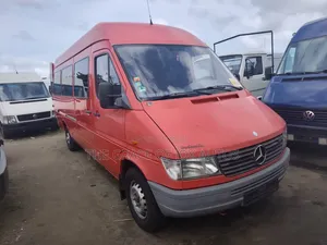 Mercedes-Benz Sprinter 2010 Red