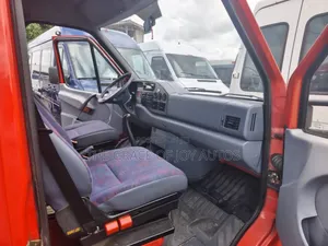 Mercedes-Benz Sprinter 2010 Red