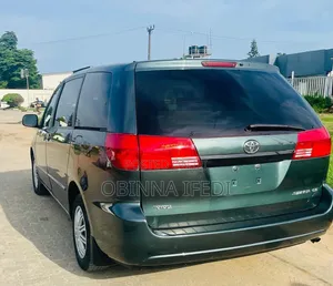 Toyota Sienna XLE 2005 Green