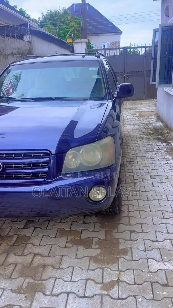 Toyota Highlander 2004 Blue
