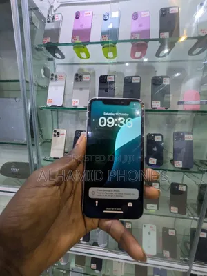 Apple iPhone XR 64 GB White