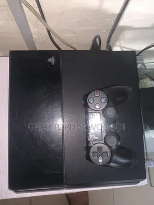 Play Station 4 Clean and Hacked
