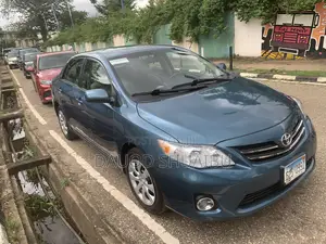 Toyota Corolla L 4dr Sedan (1.8L 4cyl 5M) 2013 Blue