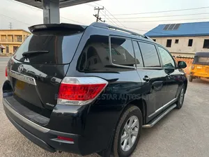 Toyota Highlander SE 3.5L 4WD 2013 Black