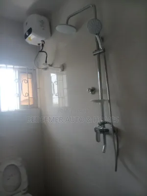 3bdrm Townhouse / Terrace in Bashorun Estate, Lekki Phase 2 for rent
