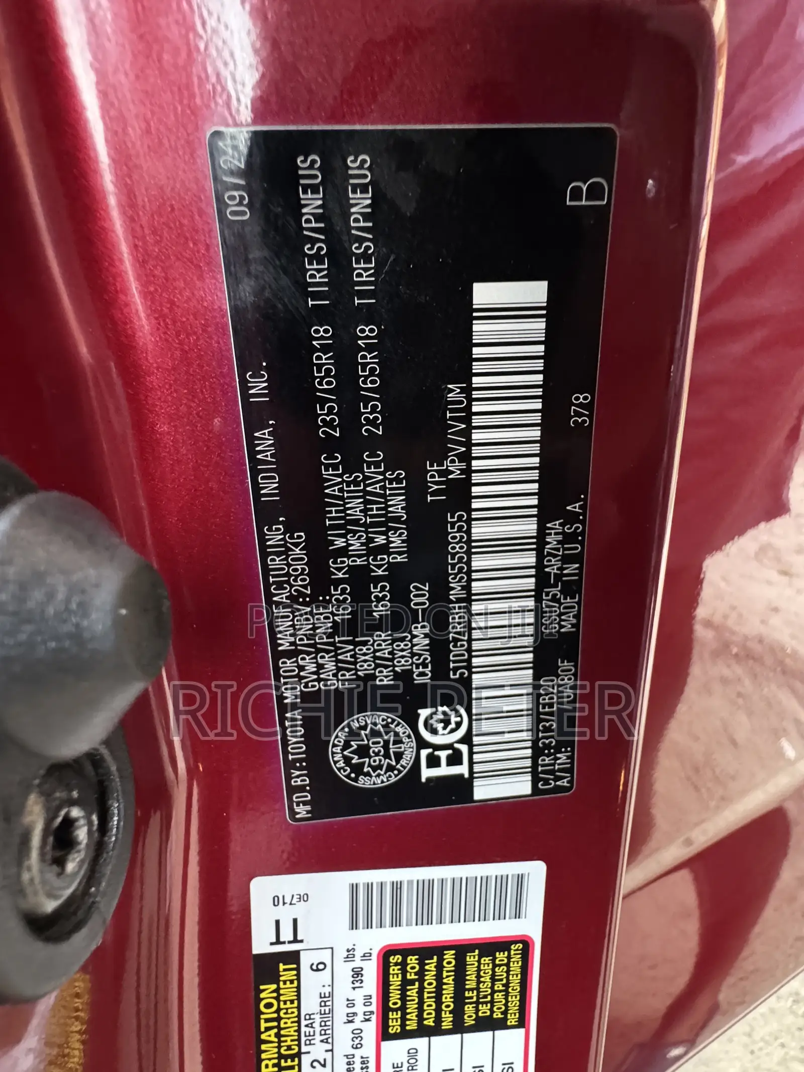 Toyota Highlander XLE 2022 Red