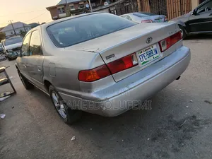 Toyota Camry 2001 Silver