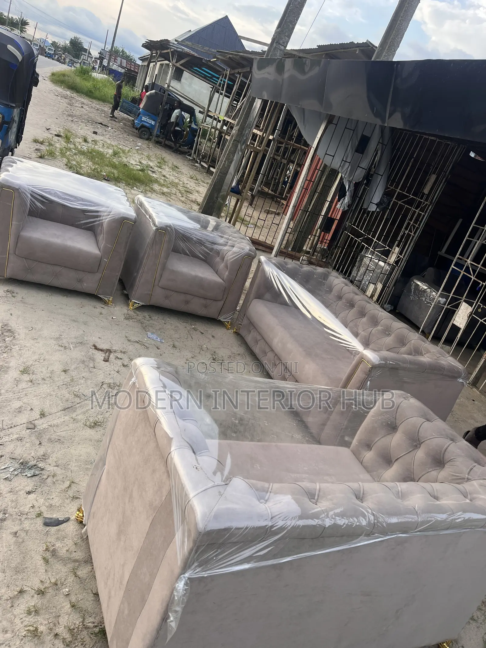 Button Set Sofa