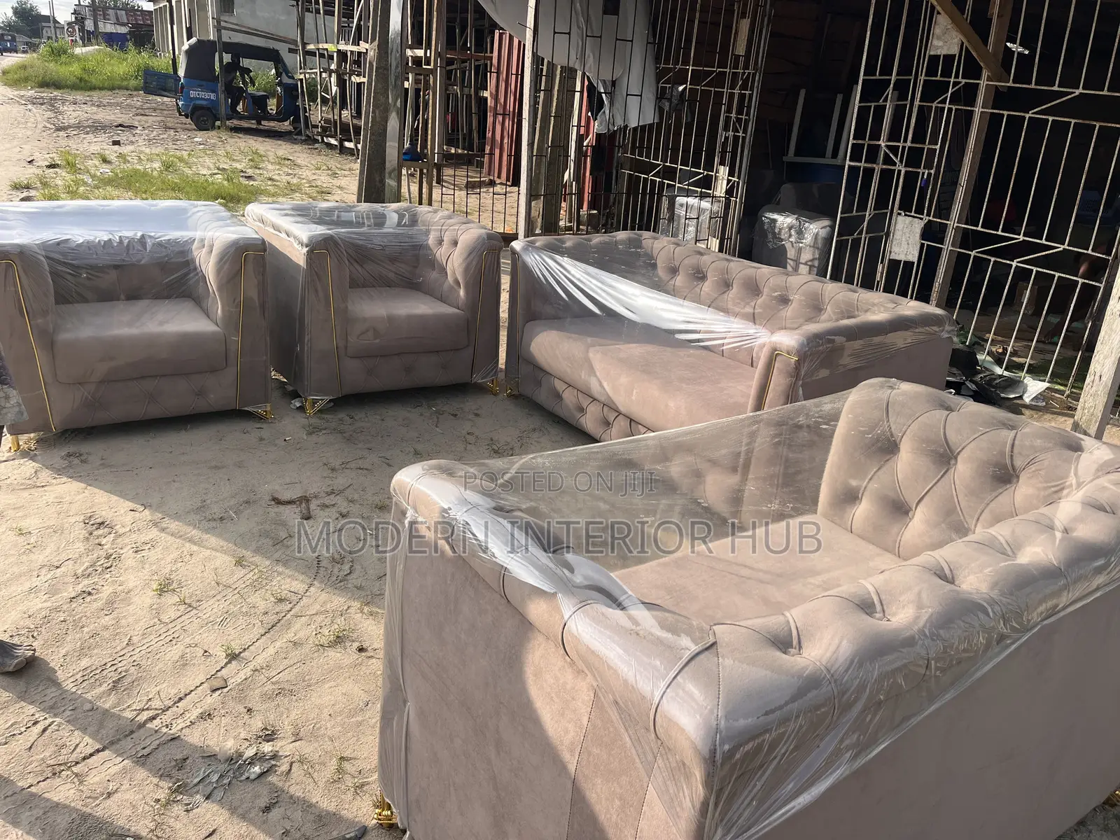 Button Set Sofa