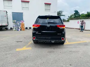 Toyota Highlander XLE 2019 Black