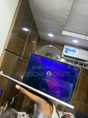 Laptop Apple MacBook Pro 2017 16GB Intel Core i7 SSD 256GB