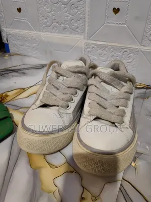 UK Used Shoes for Sale (Confirm Akube)