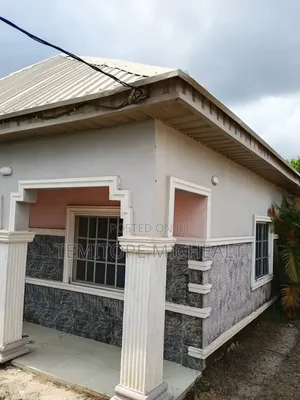 4bdrm Bungalow in 1000 Units Estate  for sale