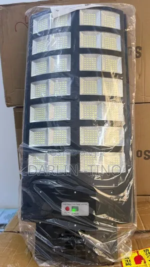 Multi-Cell LED Solar Street Light