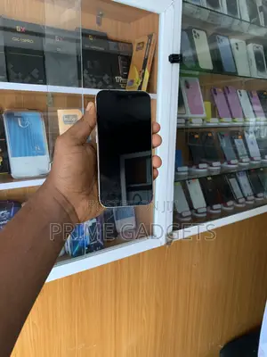 Apple iPhone 15 128 GB Yellow