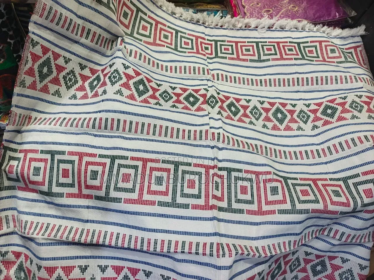 Akwaete, Ikaki Georges Available