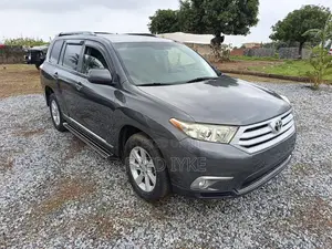 Toyota Highlander 2012 Gray