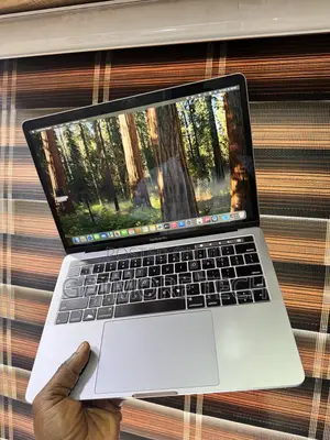 Laptop Apple MacBook Pro 2019 16GB Intel Core i7 SSD 512GB