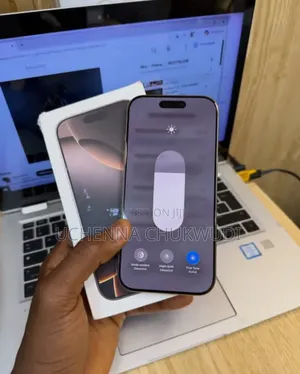 New Apple iPhone 16 Pro 128 GB Gold